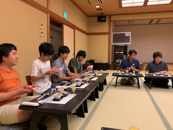 晩御飯の様子