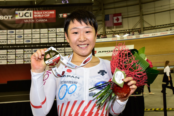 17 18トラックw杯第３戦ミルトン大会２日目の日本勢は 女子オムニアムで梶原悠未が金メダル獲得 男子ケイリンは脇本雄太４位 新田祐大９位 河端朋之11位 女子スプリントは小林優香６位 前田佳代乃15位 女子団体追抜は４位 Cyclist Fan