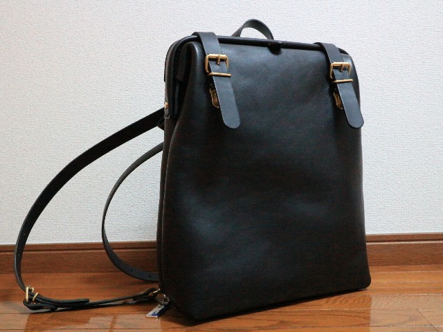 Herz ラックスリュックを使ってみたレビュー2(経年変化編 Herz ラックスリュックを使ってみたレビュー2(経年変化編