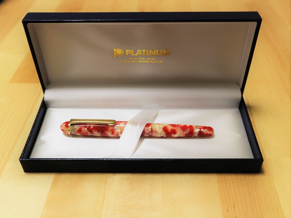 プラチナ万年筆 #3776 センチュリー 金魚柄 中字 PLATINUM プラチナ万年筆 万年筆 Platinum ＃3776 セルロイド