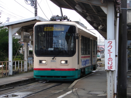 富山地方鉄道市内電車デ8000形之圖