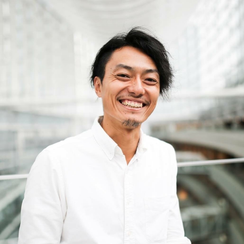 デュアルライフを実現する 藤沢篤 は世界をまたにかけるプロブロガーだ むーびんぐ