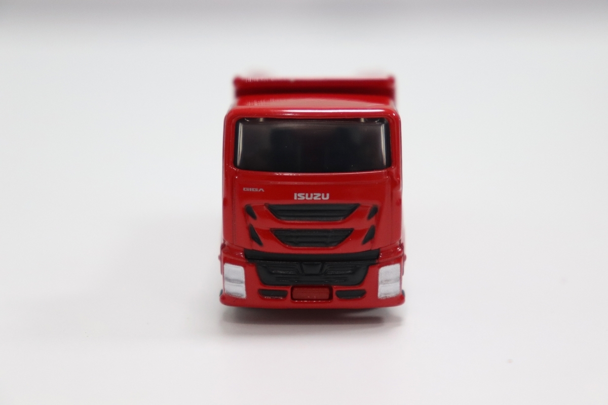 トミカ いすゞ ギガ ダンプカー（赤）非売品 - dReamxisの小さな車館