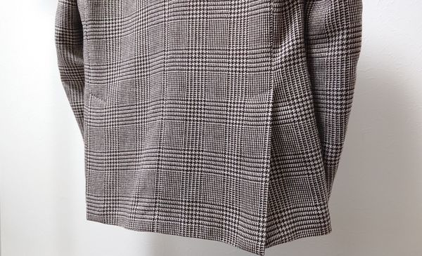LARDINI（ラルディーニ）のテーラードジャケットをレビュー