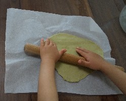 子どもと うどん作り＊お茶香る緑のうどん  
