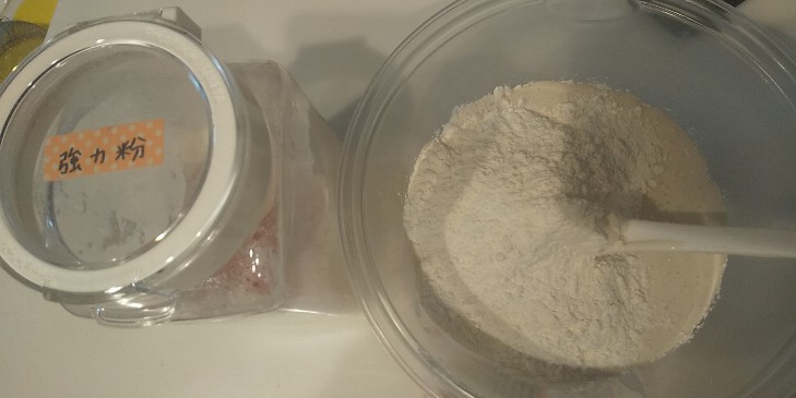 自家製酵母でロールパン＆コーンパン