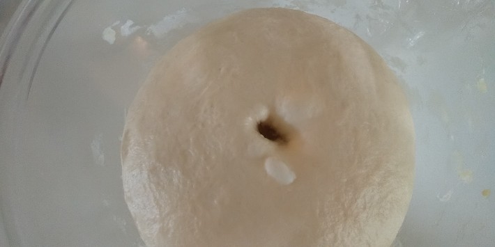 自家製酵母でロールパン＆コーンパン