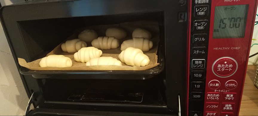 自家製酵母でロールパン＆コーンパン