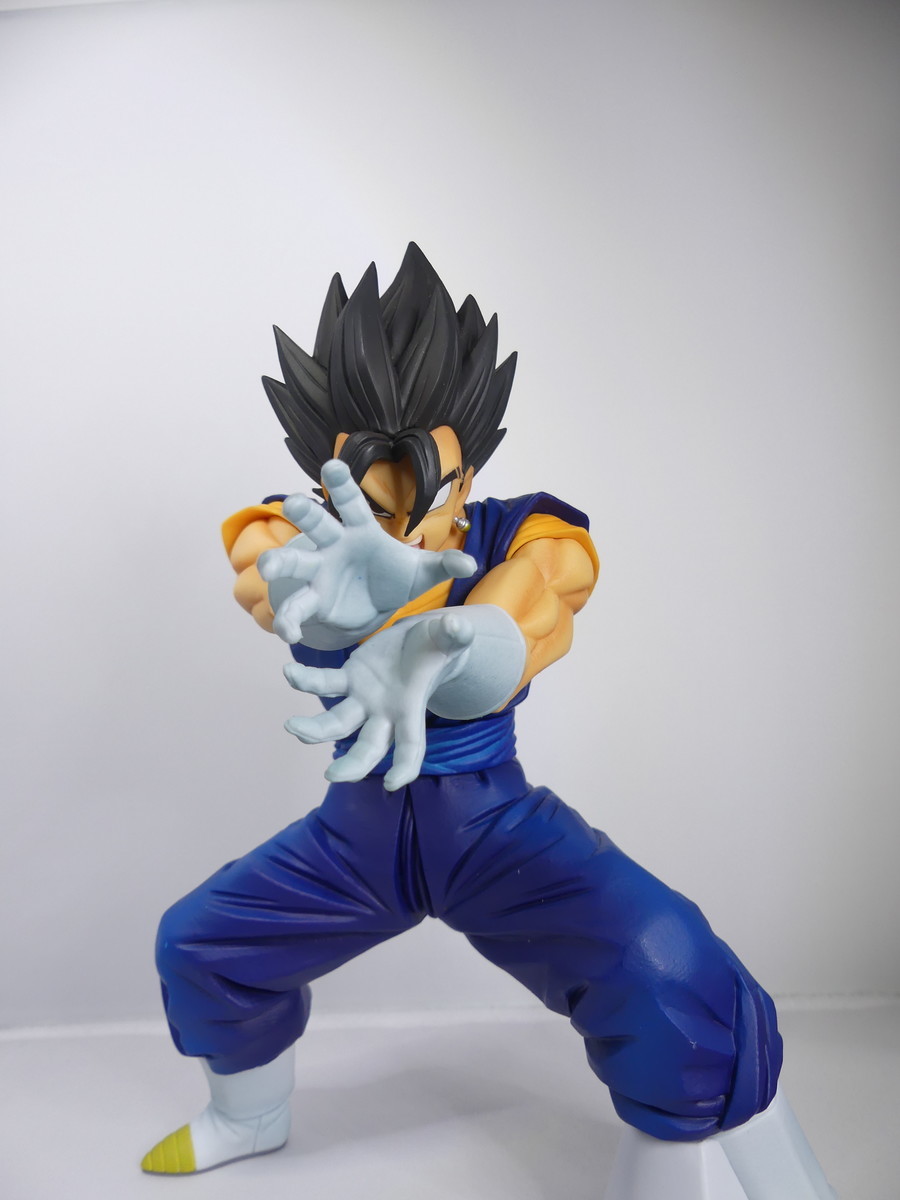 ドラゴンボール フィギュア か め は め 波ぁ ナムコ限定のベジットのフィギュアのクオリティーが高い フィギュアレビュー 駄菓子屋keiちゃんの実質3畳のフィギュア部屋 フィギュアレビュー 秋葉原観光 秋葉原ランチetc