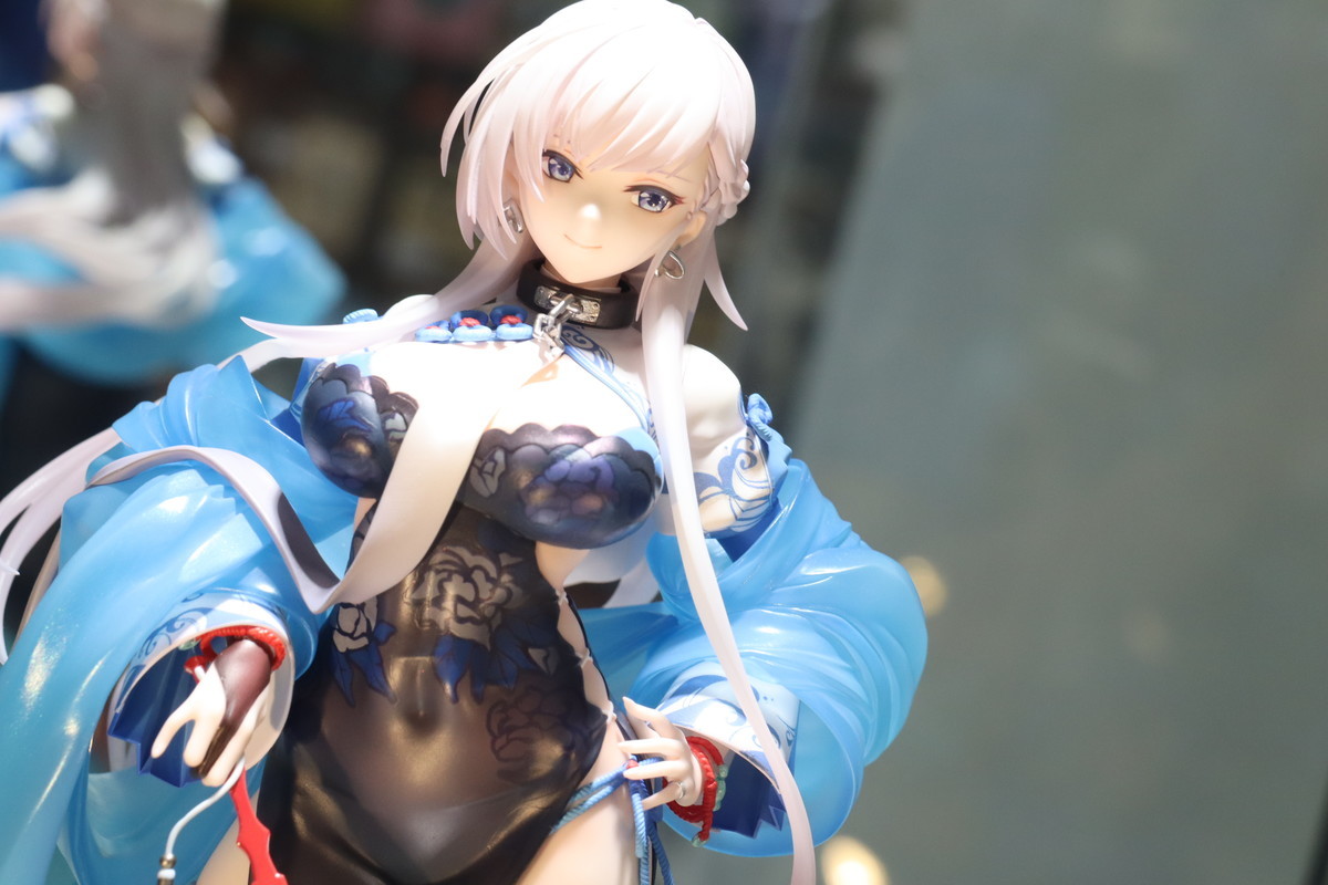 ベルファスト フィギュア】『アズールレーン』ベルファスト 彩雲の薔薇