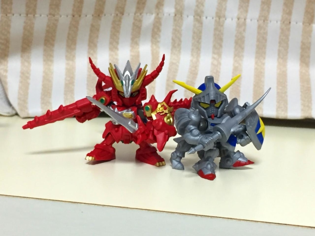 ガンダムのフィギュア　ミニサイズ 新春！駿河屋「ガンダム ミニサイズフィギュア福袋」500円を開封