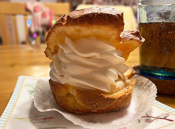 不二家」の窯焼きダブルシュークリーム！ - 日々是楽（Enjoy it every