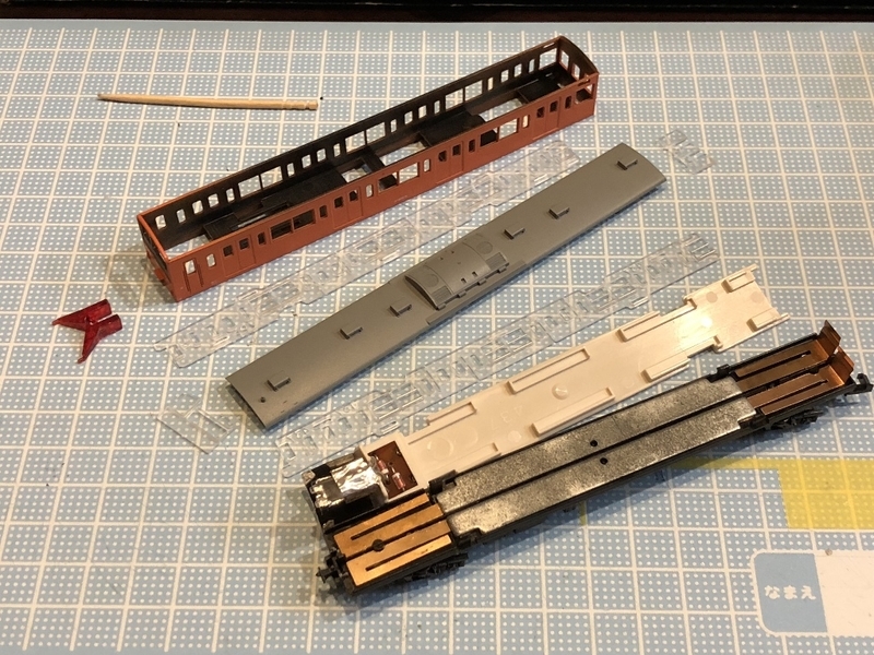 □ライトユニットの移設□KATO 438 クモハ200 試作車 オレンジ