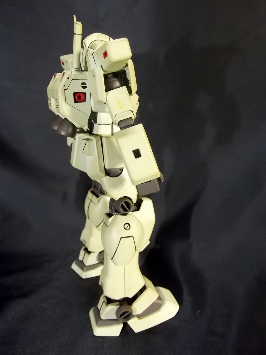 MG 1/100 RGM-79N ジムカスタム│株式会社BANDAI SPIRITS