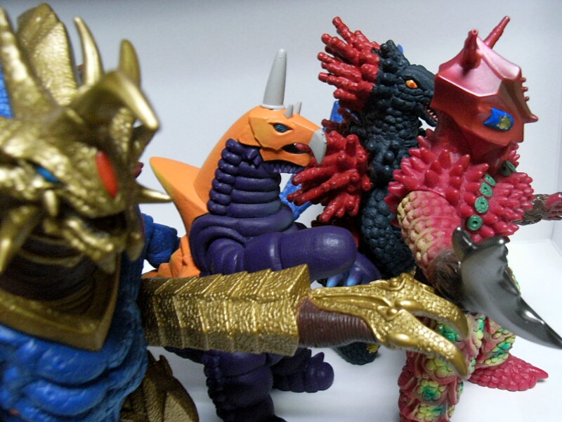 バンダイ「ウルトラ怪獣シリーズ2006 異次元超人 巨大