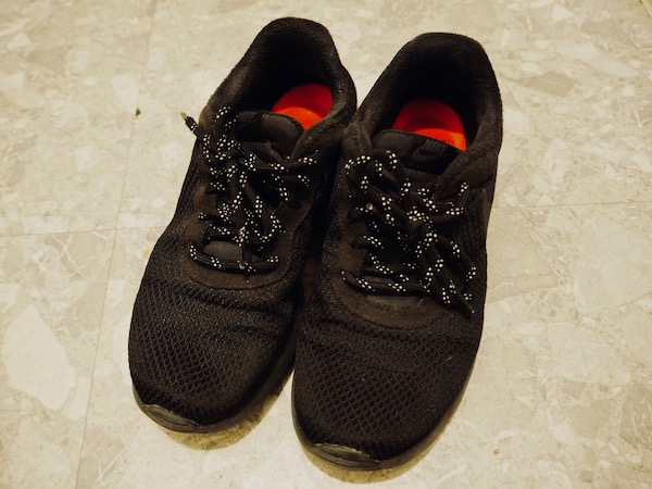 レディースNIKEタンジュンスニーカー写真