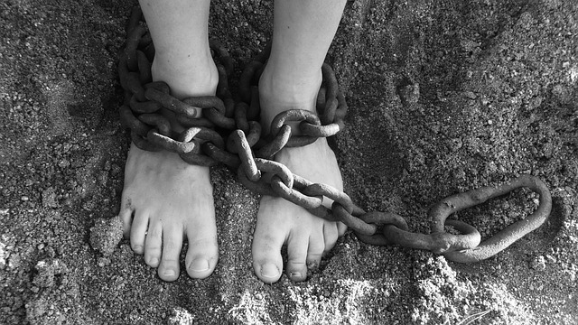指導者の怒りによる体罰は生徒から主体性を奪い、連鎖する。