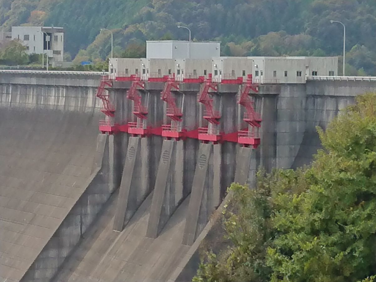軽キャンパーで行くダム巡り 広島県 山口県 弥栄ダム ２０２１年１０月３０日 軽キャンパーで行くヒロッピーの気ままなダム旅etc