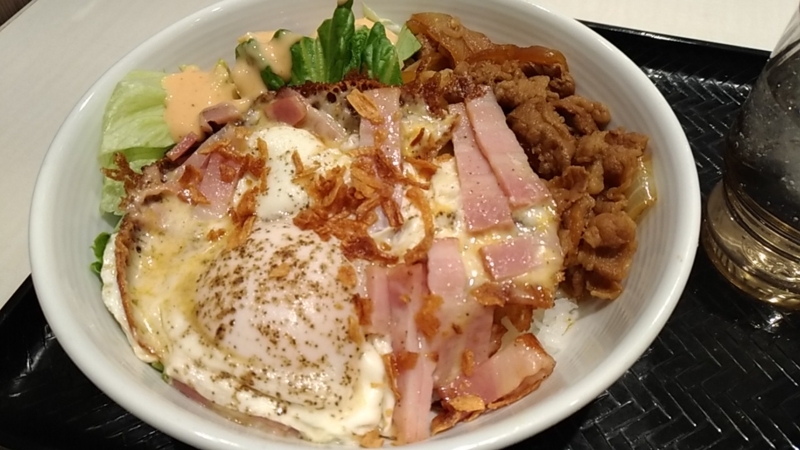 チーズ ベーコンエッグ丼を吉野家で食べる こちらも店舗 期間限定 たなぼたstyle