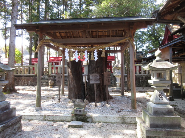 八剣神社(やつるぎじんじゃ)