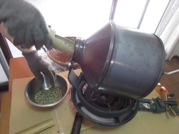 トキうらマーケット用のコーヒー豆の焙煎をしました