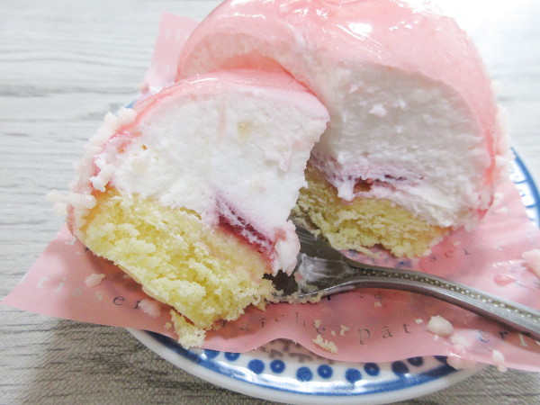 シャトレーゼ まんまる白桃ケーキ