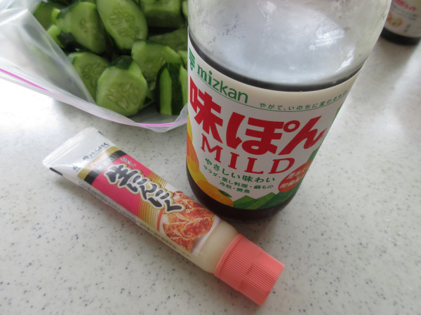 キュウリのにんにくポン酢漬けを作ってみた