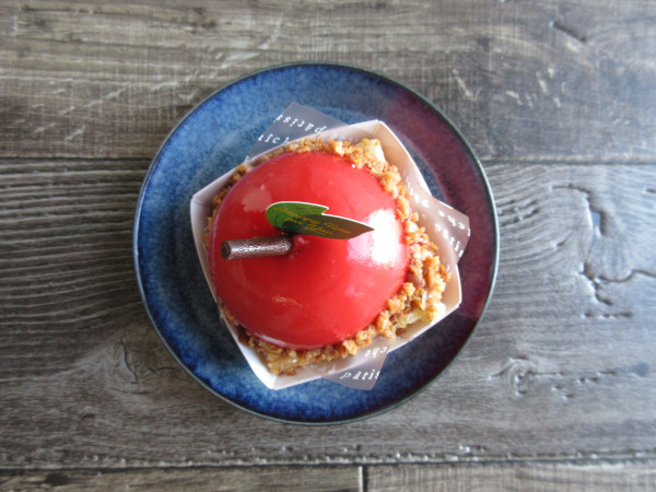 シャトレーゼ まんまるりんごケーキ