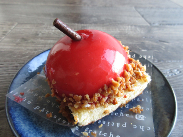 シャトレーゼ まんまるりんごケーキ