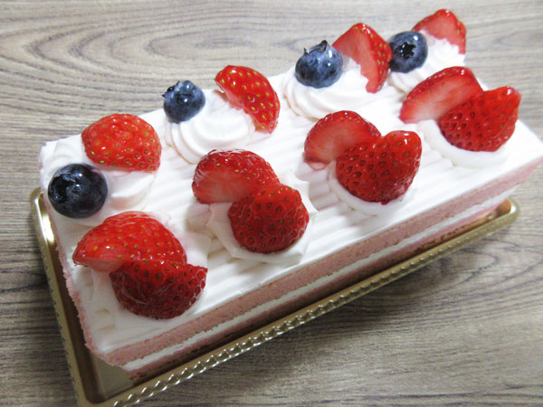シャトレーゼ 苺食べ比べバトン