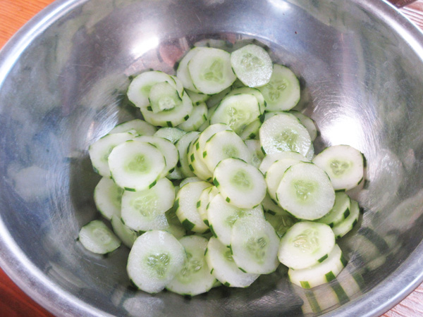 キュウリを大量消費するために漬物を沢山作った話