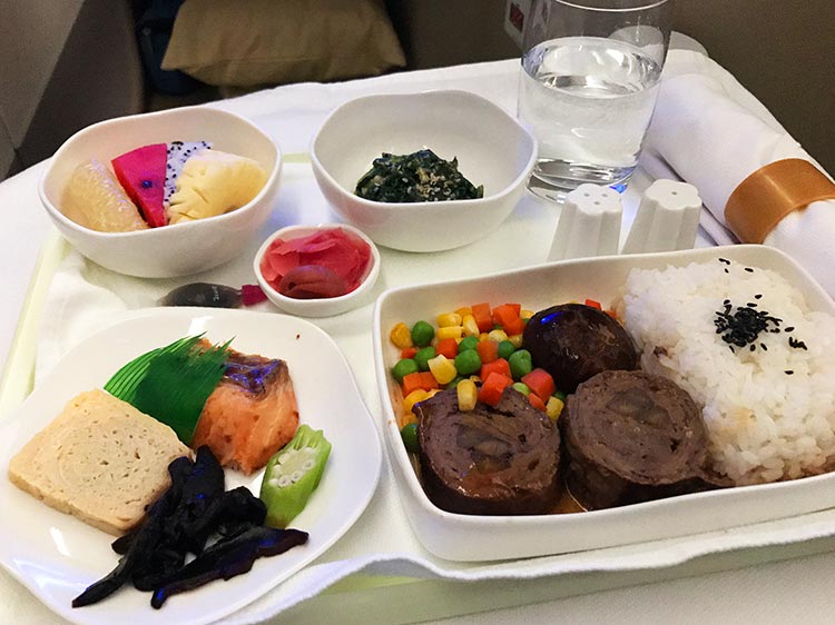 ベトナム航空　ビジネスクラス　機内食