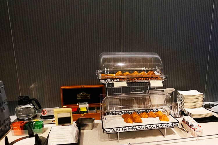 ANA SUITE LOUNGE 食事