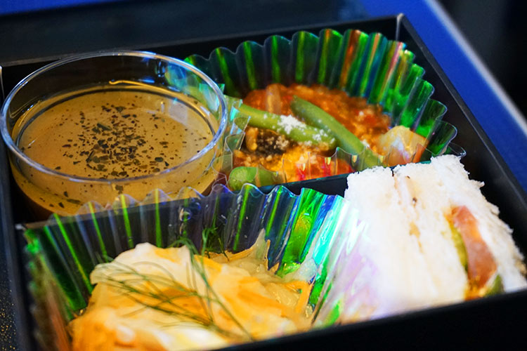 プレミアムクラス食事