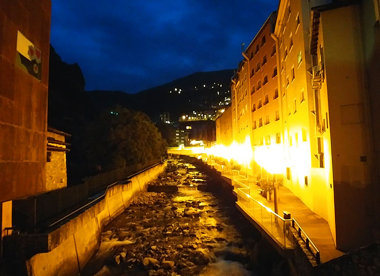 アンドラ公国訪問記 フランスからスペインへ 弾丸トラベルは怖くない