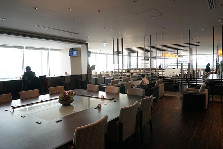 ラウンジ全景 ラウンジ全景