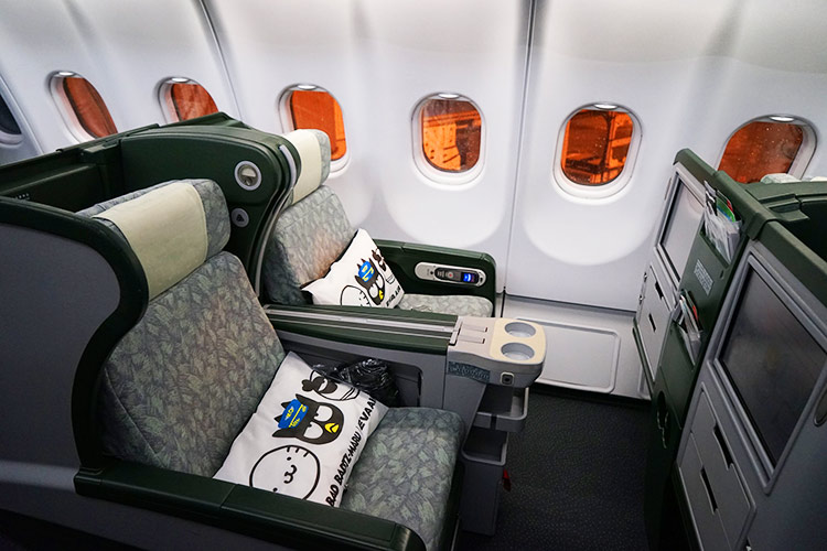 エバー航空 ビジネスクラス搭乗記 Br159便 ソウルから台北 バッドばつ丸ファントラベルジェット 弾丸トラベルは怖くない エバー航空 ビジネスクラス搭乗記 Br159便 ソウルから台北 バッドばつ丸ファントラベルジェット 弾丸トラベルは怖くない