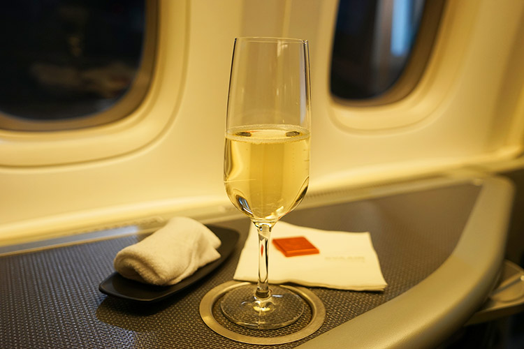 ウェルカムドリンク f:id:dantra:20180401014551j:plain