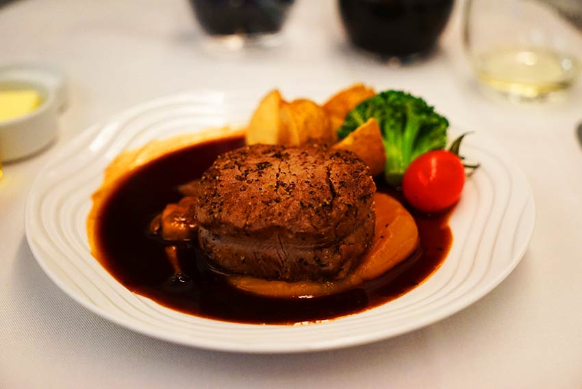 メインディッシュ メインディッシュ