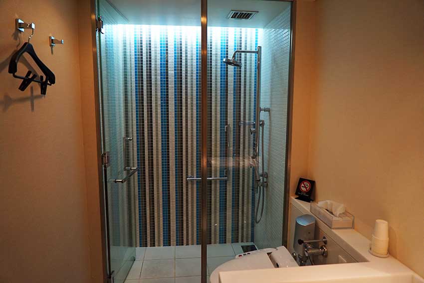 アライバルラウンジシャワールーム