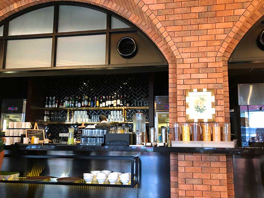 レストラン館内