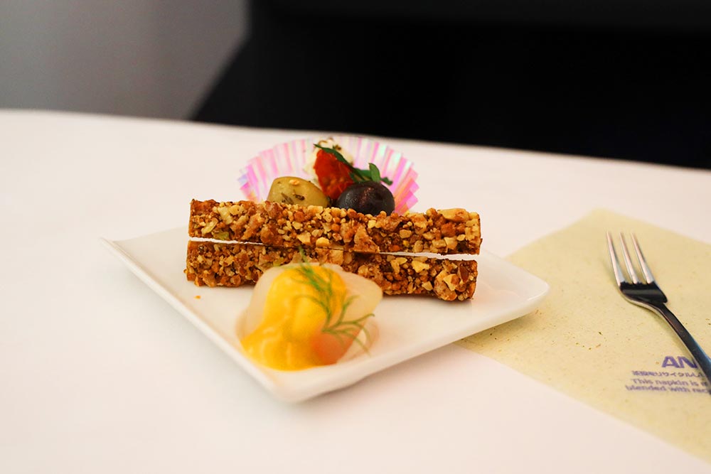 ANA ビジネスクラス　アミューズ