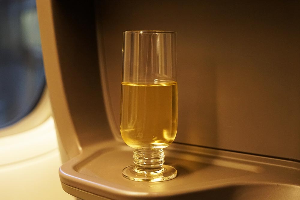 シンガポール航空ビジネスクラスシャンパン