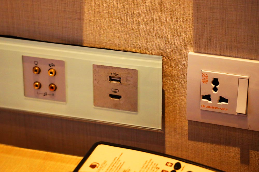 電源ポート