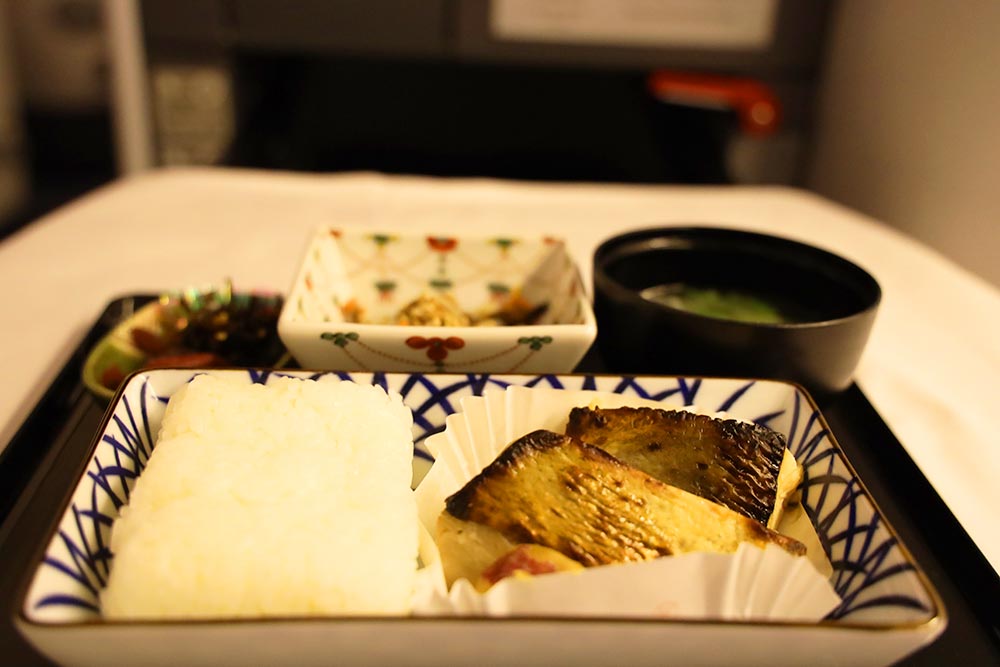 ANAビジネスクラス　夕食
