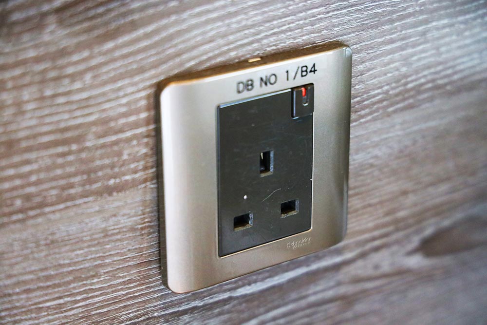 Wellness lounge コンセント Wellness lounge コンセント