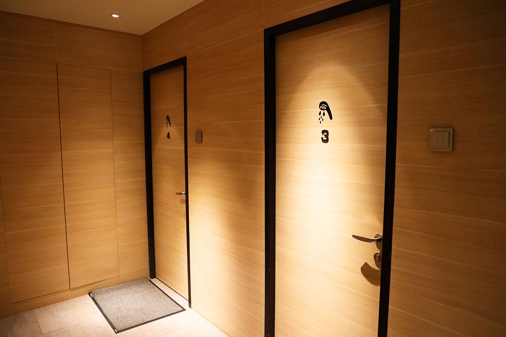 シャワールーム