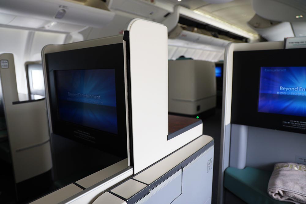 窓側シートから視線 窓側シートから視線