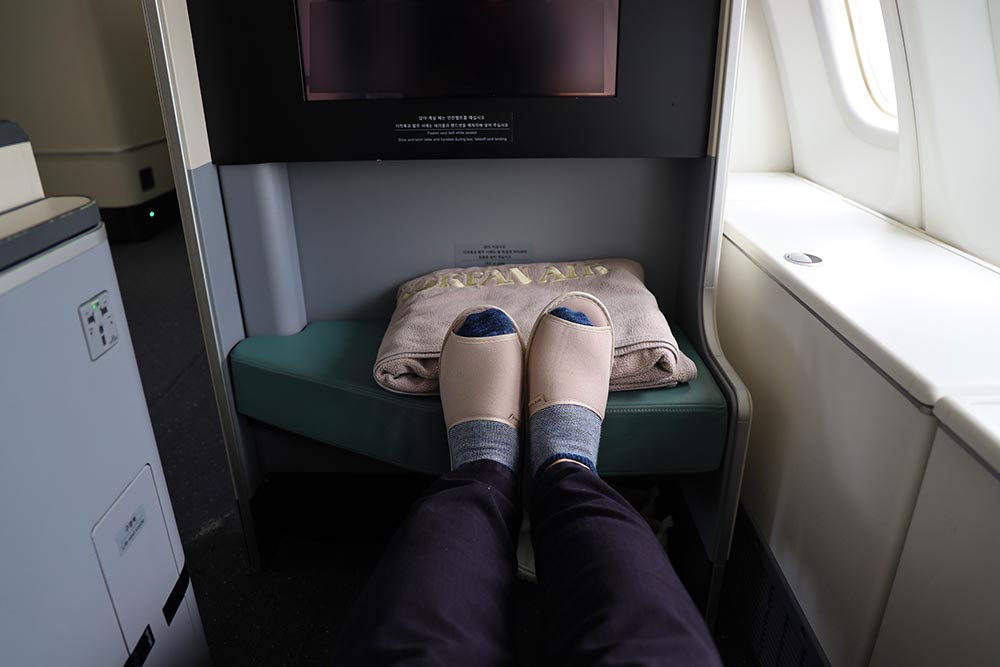 大韓航空 B747-8 18Jシート オットマン 大韓航空 B747-8 18Jシート オットマン
