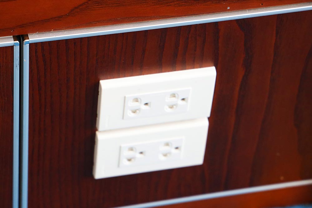 電源